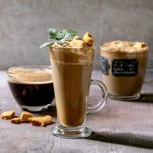 325. Cafe Sữa Nóng