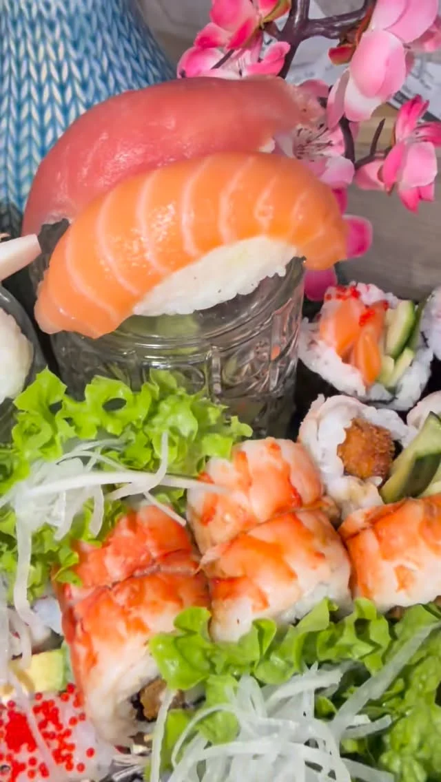 🍣 Frisch zubereitet, Stück für Stück.Gutes Sushi beginnt nicht erst beim Geschmack, sondern bei der Sorgfalt hinter jedem Handgriff. ✨Bei Musuko steht die Frische der Zutaten im Mittelpunkt – einfach, ehrlich und lecker.📍 Musuko Restaurant#Musuko #SushiLiebe #FrischesSushi #JapanischeKüche #SushiMomente Foodie Emden GenussMoment