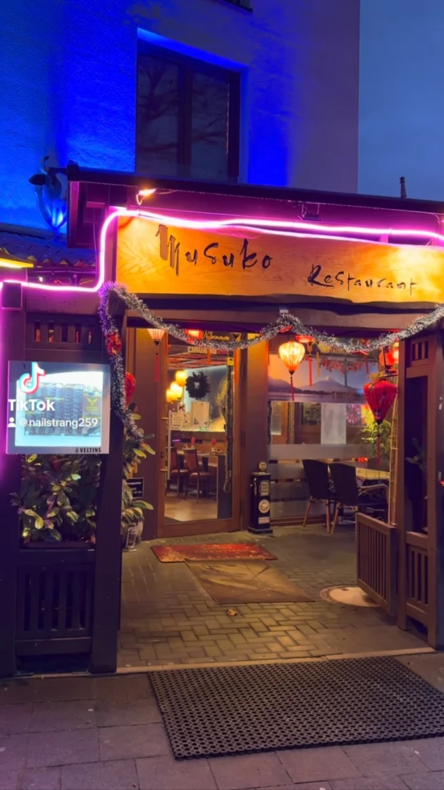Frohes neues Jahr! 🎆Das Team vom Musuko Restaurant Helmstedt bedankt sich herzlich bei allen unseren lieben Gästen für Ihr Vertrauen und Ihre Unterstützung im vergangenen Jahr.Wir hoffen, Sie auch im neuen Jahr weiterhin bei uns begrüßen zu dürfen und freuen uns darauf, Sie weiterhin mit unseren Speisen und unserem Service zu verwöhnen.Vielen Dank für Ihre Treue – wir wünschen Ihnen ein gesundes, glückliches und erfolgreiches neues Jahr!Herzliche Grüße
Ihr Team vom Musuko Restaurant Helmstedt#musukohelmstedt #musukorestaurant #helmstedt