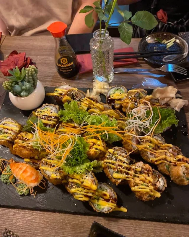 Manchmal sagt ein Teller mehr als tausend Worte.
Still. Warm. Ehrlich. 🍜#musuko #japanischessen #helmstedt #foodliebe #ehrlichkochen