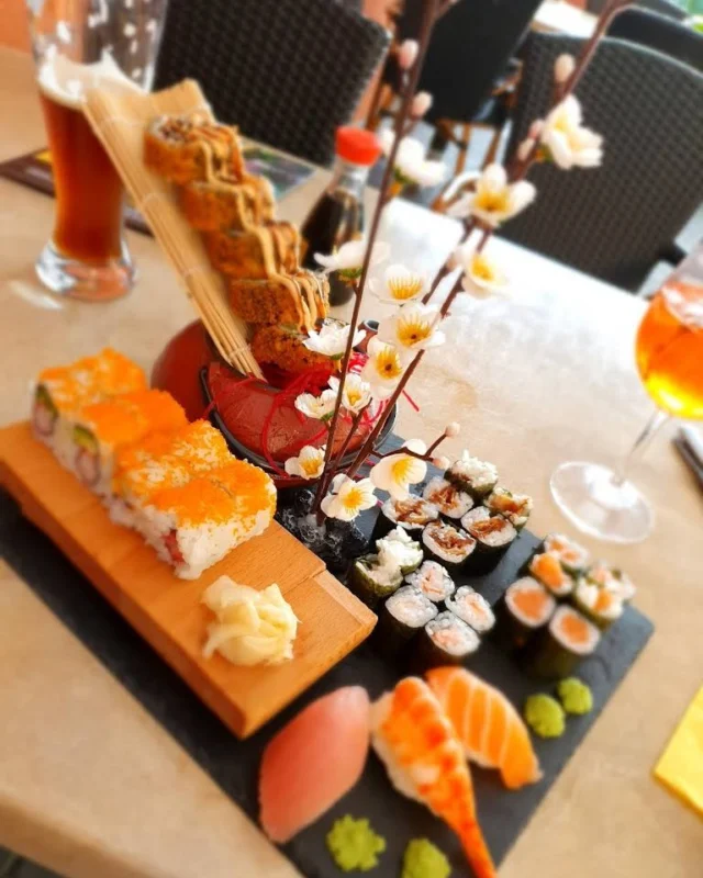 Essen ist Erinnerung.
Und wir hoffen, dieser Geschmack bleibt ein bisschen bei euch.#japanischeküche #foodstory #helmstedtfood #genusszeit